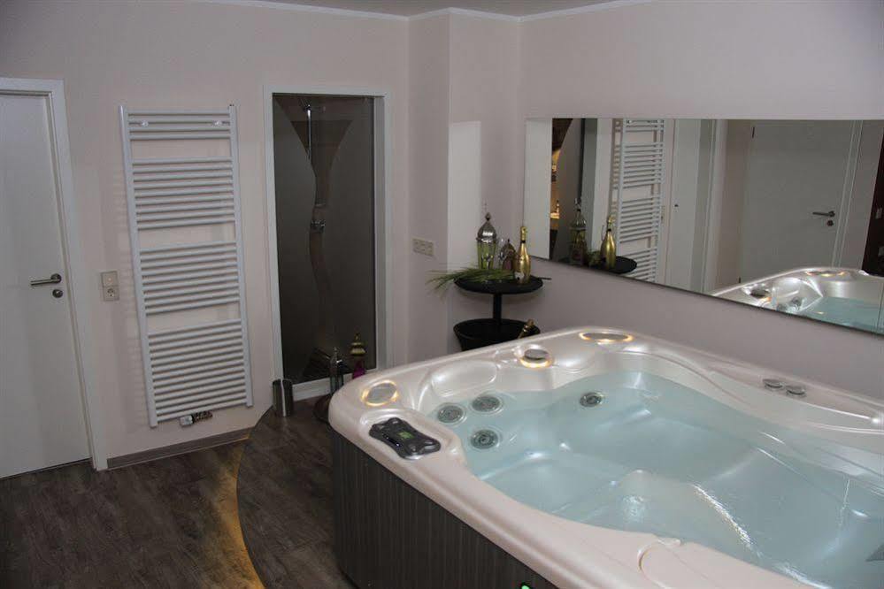 1St Floor Koeln Apartment Ngoại thất bức ảnh